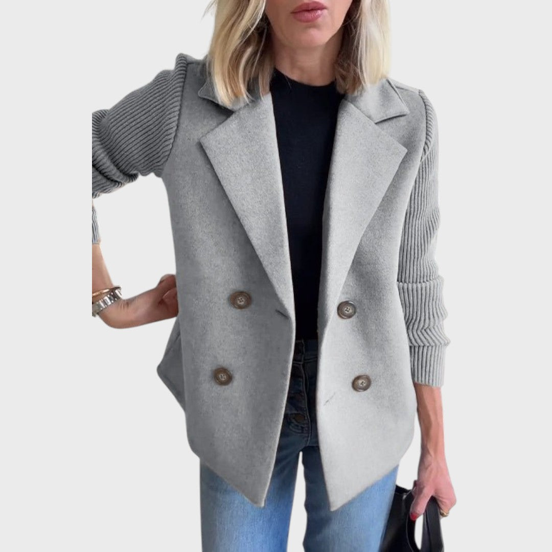 Emma - Eleganten blazer s pletenicami na rokavih